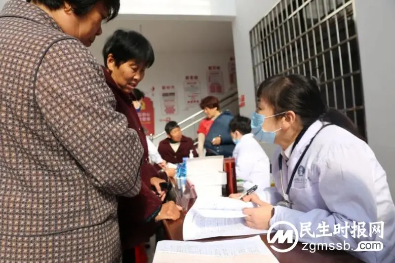 湘潭县人民医院开展“莲乡里手·四季同行”雷锋家乡学雷锋义诊活动