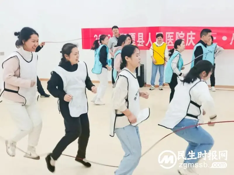 绳舞飞扬 展巾帼风采 绳舞飞扬 展巾帼风采