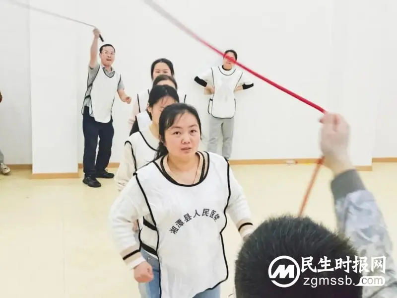 绳舞飞扬 展巾帼风采 绳舞飞扬 展巾帼风采