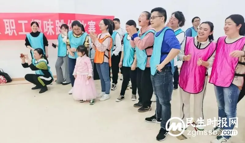 绳舞飞扬 展巾帼风采 绳舞飞扬 展巾帼风采