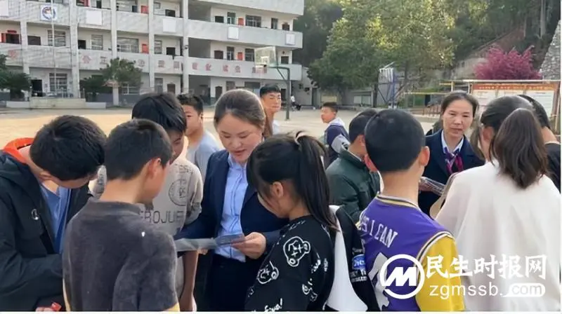 筑牢消费者权益“保护墙”——湘潭天易农商银行在行动 筑牢消费者权益“保护墙”——湘潭天易农商银行在行动