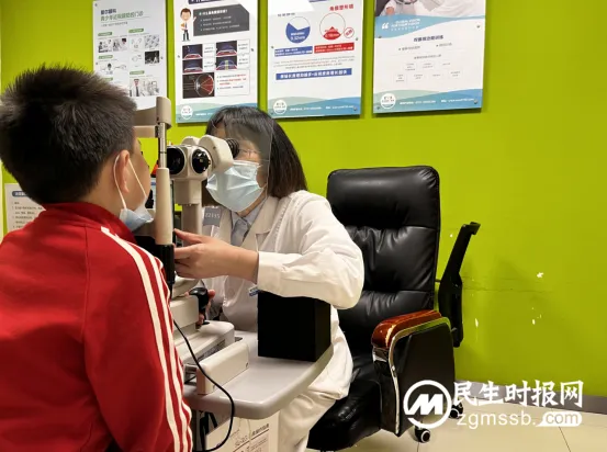 湘潭5岁男孩单眼近视600多度,竟是这个“哄娃神器”惹的祸! 湘潭5岁男孩单眼近视600多度,竟是这个“哄娃神器”惹的祸!