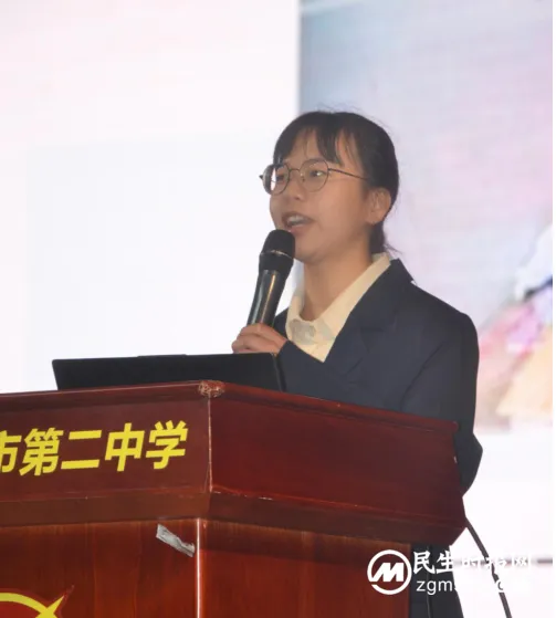 掌握法律新规定,争做守法小公民 ——湘潭市“百名法学家百场报告会”法治宣讲活动 掌握法律新规定,争做守法小公民 ——湘潭市“百名法学家百场报告会”法治宣讲活动