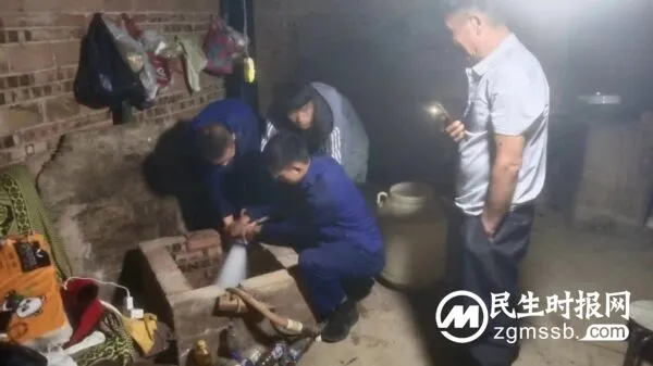 昼夜抗旱送水1000余吨 缓解群众用水困难