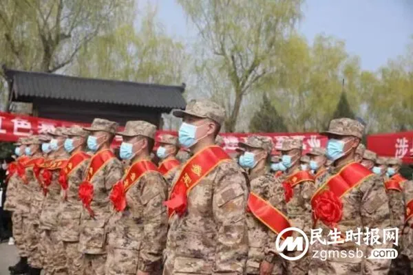 三月送新兵 戎装踏征程