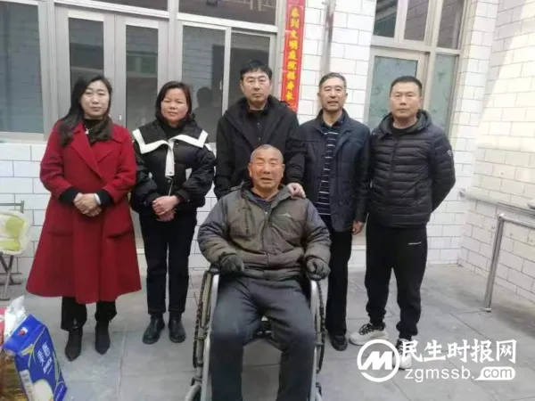 弘扬雷锋精神   再创拥军辉煌