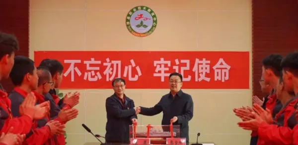 情系母校 薪火相传” ——涉县职教中心召开优秀毕业生刘鹏鹏 回访母校励志报告会