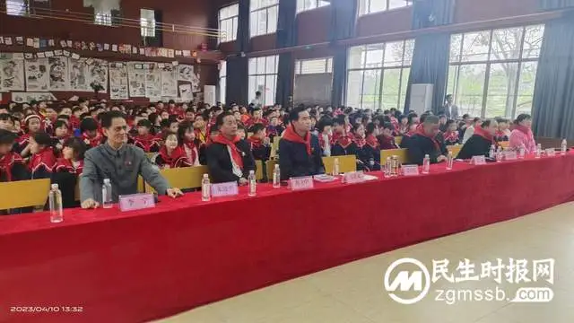 《伟人之根》纪录片励志教育进校园活动在韶山学校举行 《伟人之根》纪录片励志教育进校园活动在韶山学校举行