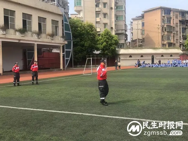 以“演”筑防,安全相伴|湘潭市第一中学举行消防安全疏散演练活动 以“演”筑防,安全相伴|湘潭市第一中学举行消防安全疏散演练活动