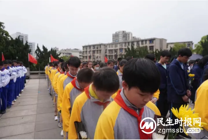 湘潭市益智中学传承红色基因·2023年清明祭英烈”教育实践活动