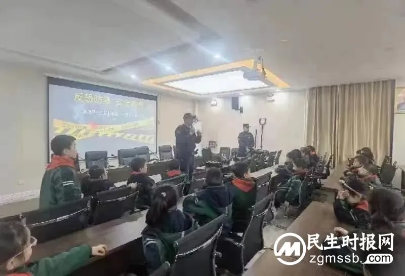 深化文明城市建设| 擦亮城市文明底色 贡献莲乡公安力量
