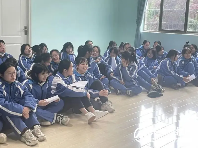 释放压力 赋能前行|湘潭市第一中学开展高三年级考前减压心理团辅活动
