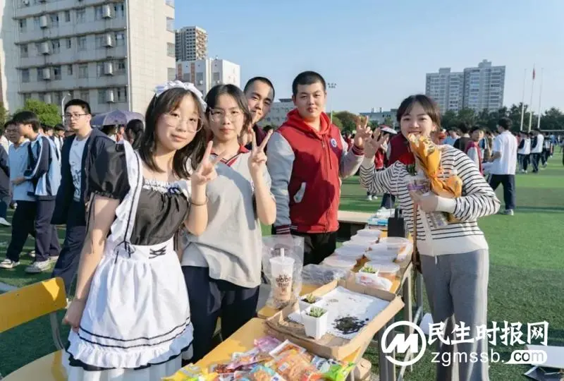 雷锋月活动回顾|高举旗帜跟党走,紧跟核心谱新篇 雷锋月活动回顾|高举旗帜跟党走,紧跟核心谱新篇