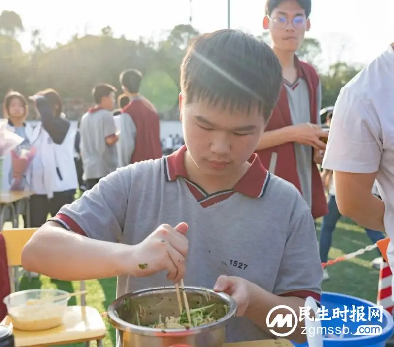雷锋月活动回顾|高举旗帜跟党走,紧跟核心谱新篇 雷锋月活动回顾|高举旗帜跟党走,紧跟核心谱新篇