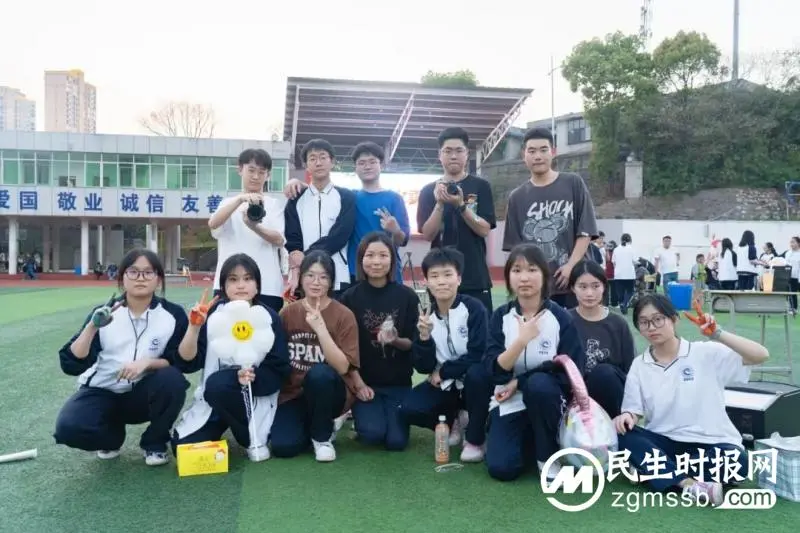 雷锋月活动回顾|高举旗帜跟党走,紧跟核心谱新篇 雷锋月活动回顾|高举旗帜跟党走,紧跟核心谱新篇