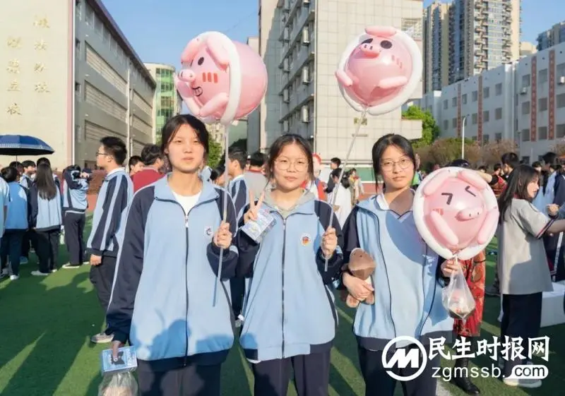 雷锋月活动回顾|高举旗帜跟党走,紧跟核心谱新篇 雷锋月活动回顾|高举旗帜跟党走,紧跟核心谱新篇