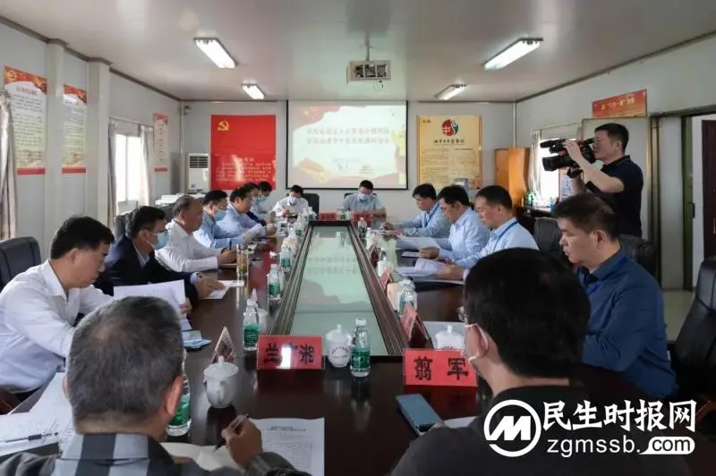 聆听问题的“声音”——省人大常委会副主任彭国甫一行来湘潭市中医医院调研 聆听问题的“声音”——省人大常委会副主任彭国甫一行来湘潭市中医医院调研
