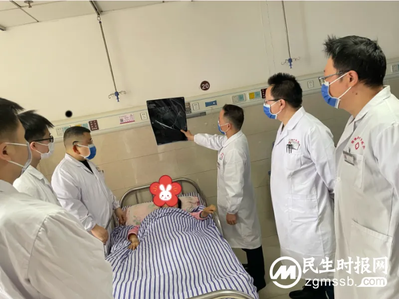 【骨科创新】——湘潭县中医医院骨一科完成首例髋臼T型骨折、骨盆多发骨折开放复位钢板及桥接内固定术 【骨科创新】——湘潭县中医医院骨一科完成首例髋臼T型骨折、骨盆多发骨折开放复位钢板及桥接内固定术