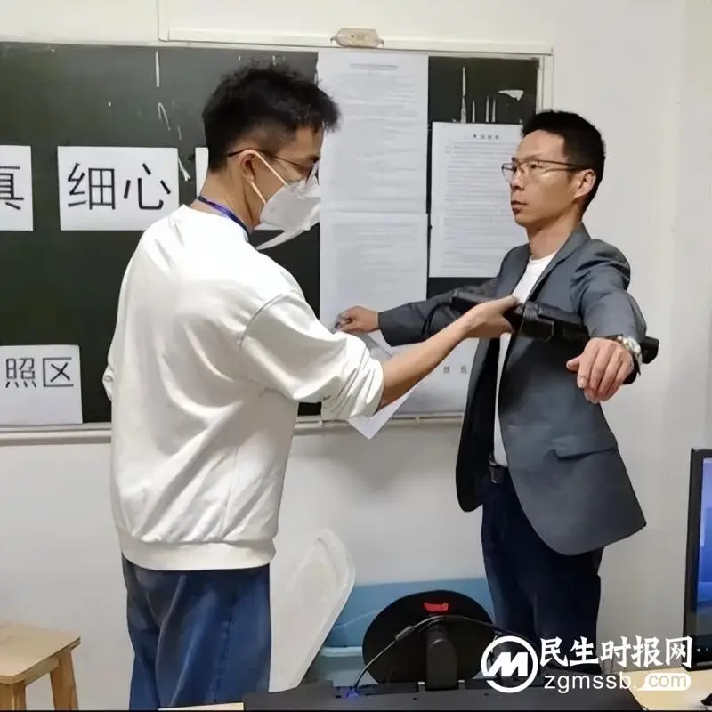 湘潭土建工程初中级职称考试以机考形式开考 我市1575名考生参加 湘潭土建工程初中级职称考试以机考形式开考 我市1575名考生参加