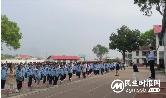 湘潭爱尔仁和医院走进古城中学开展眼健康体检和近视防控宣传活动 湘潭爱尔仁和医院走进古城中学开展眼健康体检和近视防控宣传活动