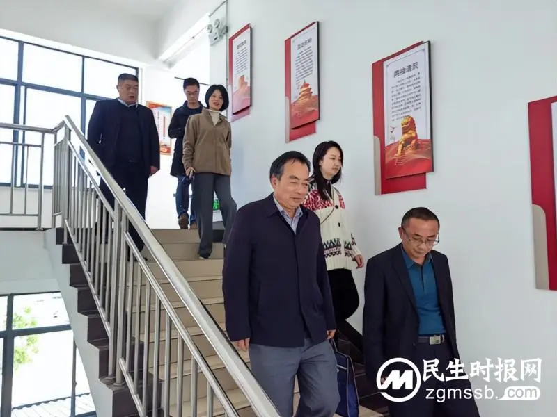 湘潭市纪委监委派驻纪检组一行赴市殡仪馆进行节前工作督查 湘潭市纪委监委派驻纪检组一行赴市殡仪馆进行节前工作督查