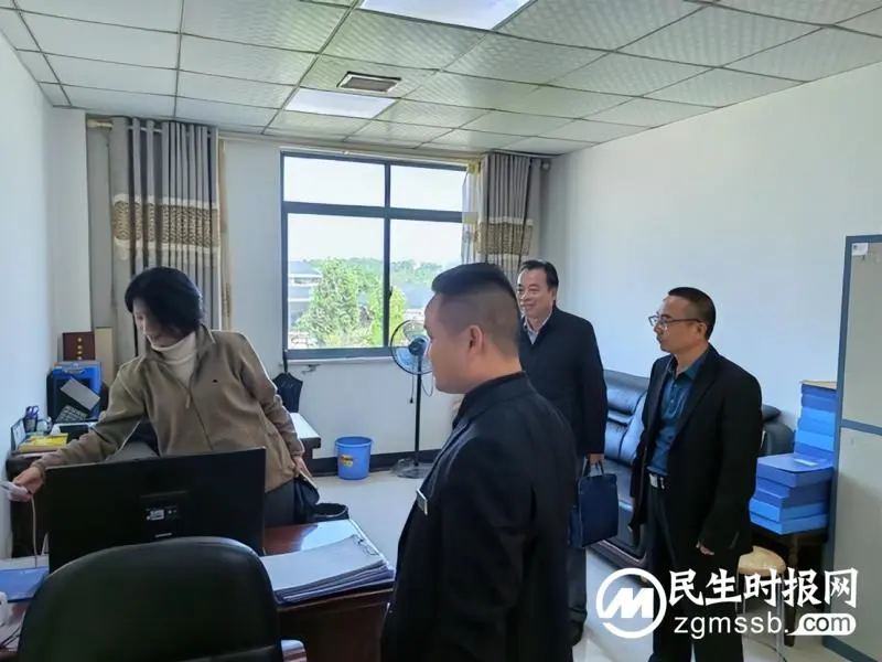 湘潭市纪委监委派驻纪检组一行赴市殡仪馆进行节前工作督查 湘潭市纪委监委派驻纪检组一行赴市殡仪馆进行节前工作督查