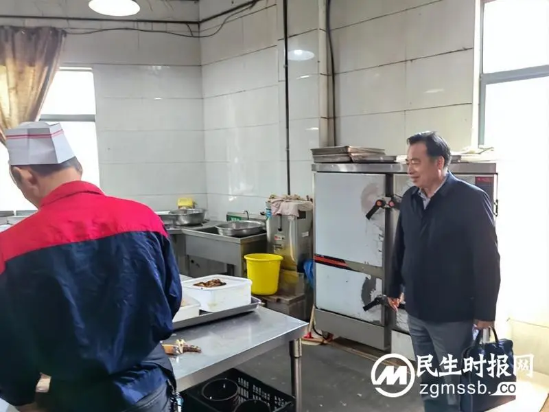 湘潭市纪委监委派驻纪检组一行赴市殡仪馆进行节前工作督查 湘潭市纪委监委派驻纪检组一行赴市殡仪馆进行节前工作督查
