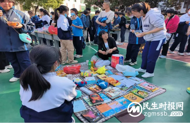 传递爱心 筑梦前行 ——湘潭市第十六中学2023年爱心义卖活动 传递爱心 筑梦前行 ——湘潭市第十六中学2023年爱心义卖活动
