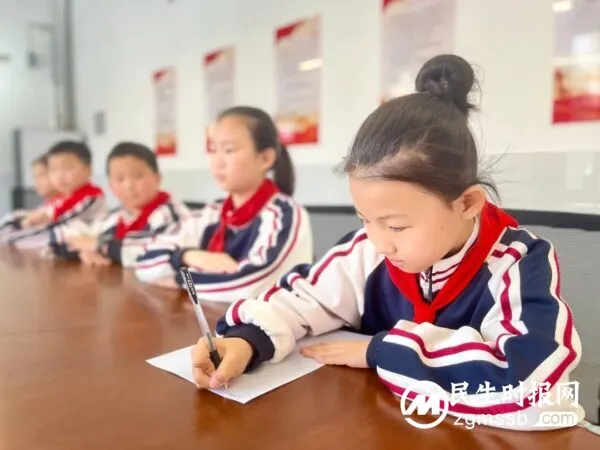 崇尚英雄|“追寻‘光荣牌’背后的故事”——经开区实验学校小学部清明节主题活动