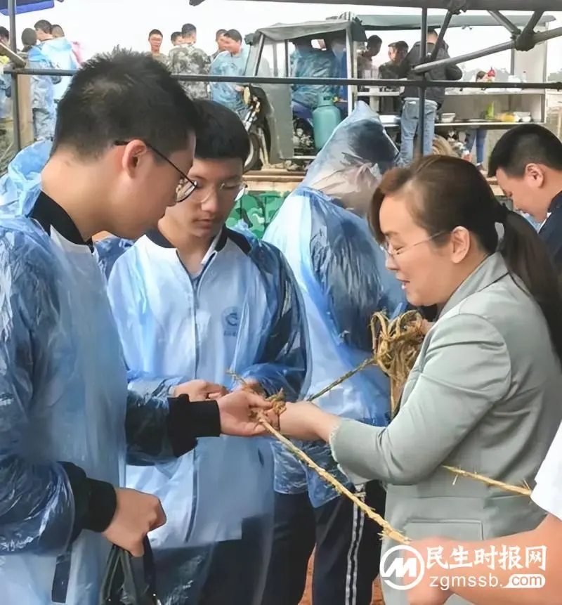 趁春光踏歌行 凭年少展翅飞 ——记湘潭凤凰中学高一年级“红色农耕”研学旅行活动 趁春光踏歌行 凭年少展翅飞 ——记湘潭凤凰中学高一年级“红色农耕”研学旅行活动