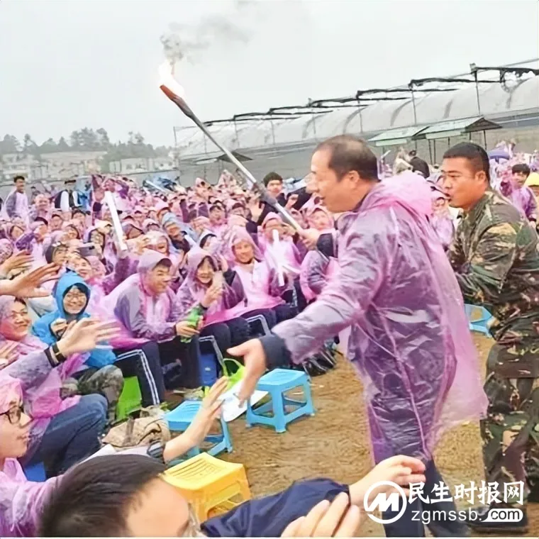 趁春光踏歌行 凭年少展翅飞 ——记湘潭凤凰中学高一年级“红色农耕”研学旅行活动 趁春光踏歌行 凭年少展翅飞 ——记湘潭凤凰中学高一年级“红色农耕”研学旅行活动