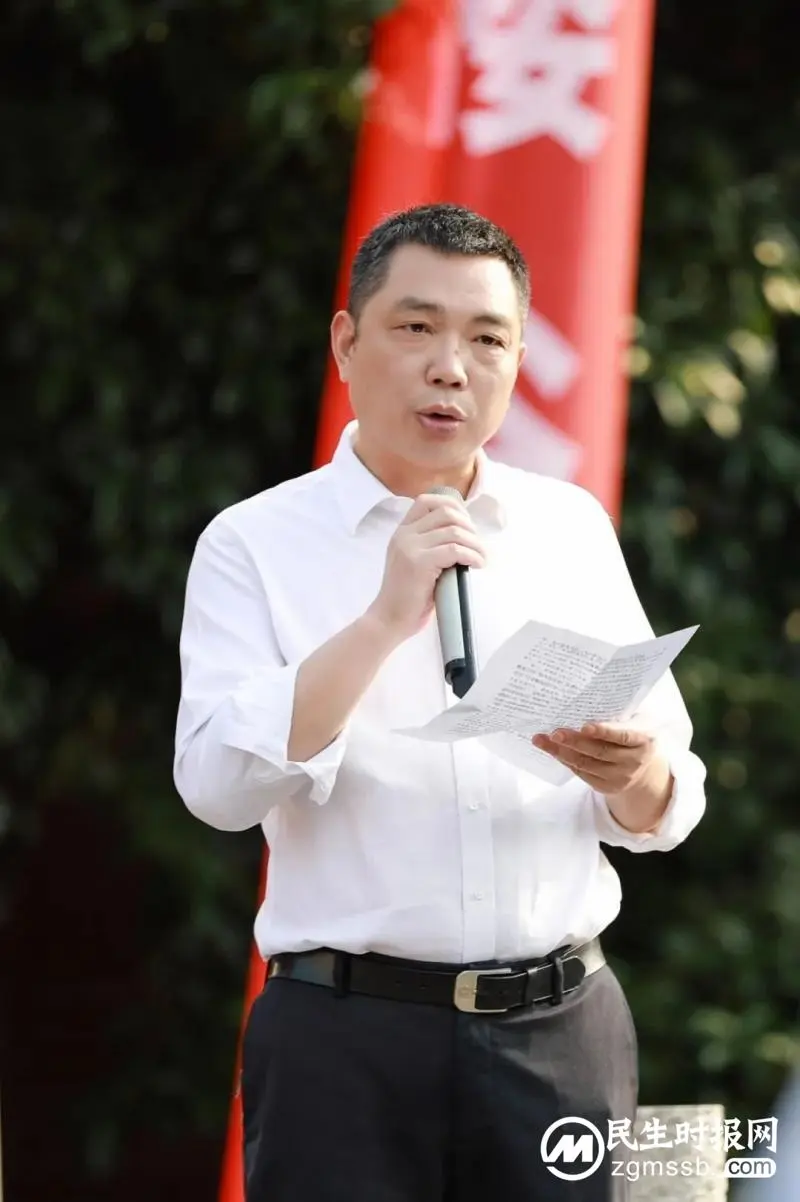 十八岁,青春最美的模样——湘潭市一中2023届高三举行成人礼暨宣誓仪式 十八岁,青春最美的模样——湘潭市一中2023届高三举行成人礼暨宣誓仪式