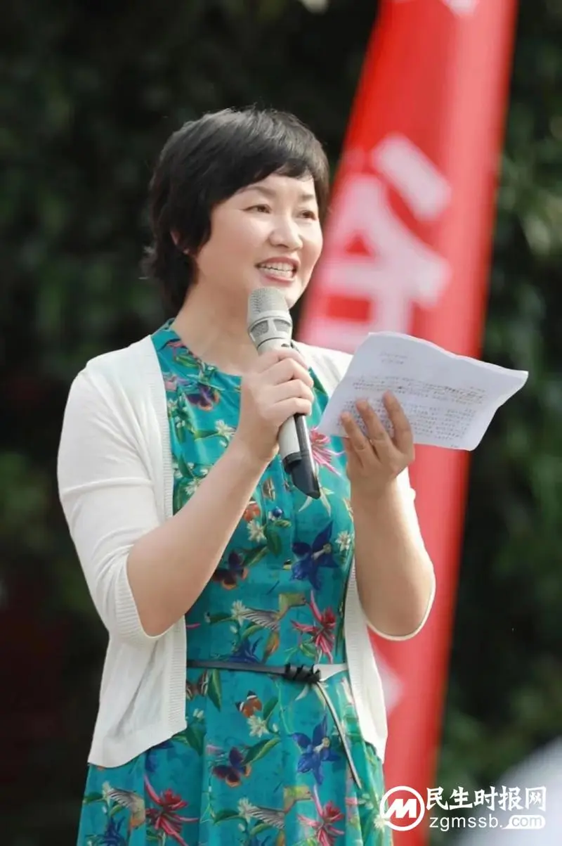 十八岁,青春最美的模样——湘潭市一中2023届高三举行成人礼暨宣誓仪式 十八岁,青春最美的模样——湘潭市一中2023届高三举行成人礼暨宣誓仪式
