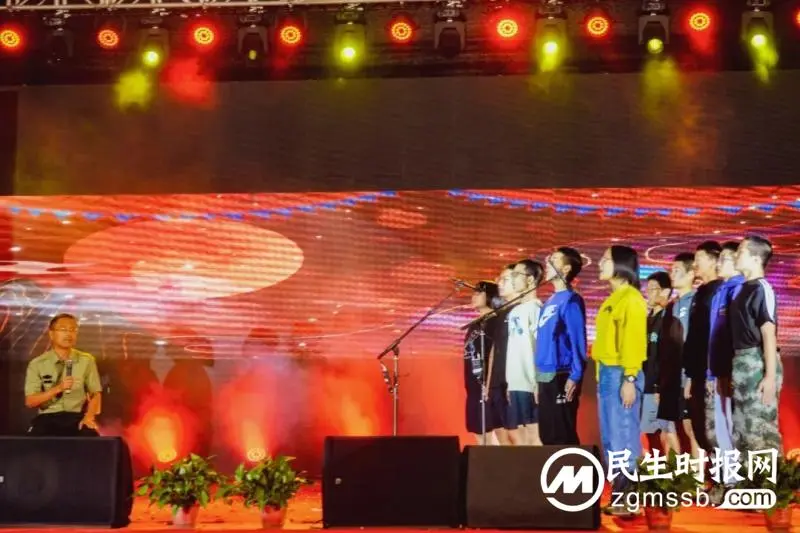 献礼二十大，奋进向未来 ——湘潭凤凰中学2022年体育节文艺汇演暨第22届田径运动会开幕式