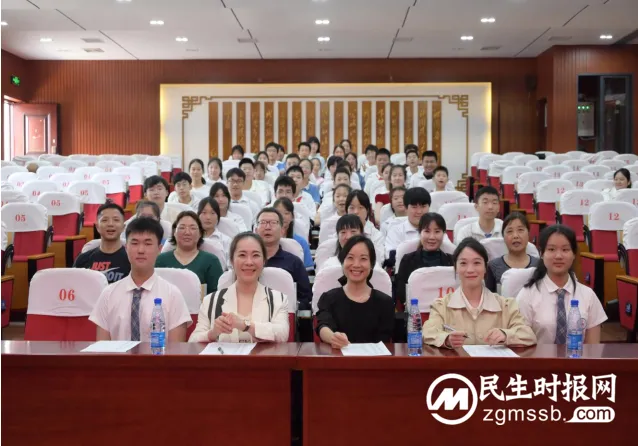 为阅读献礼,让阅读发声 ——湘潭市十六中举行“致敬青春 筑梦未来”朗诵比赛 为阅读献礼,让阅读发声 ——湘潭市十六中举行“致敬青春 筑梦未来”朗诵比赛