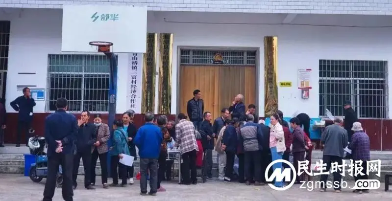 【莲乡卫健党旗红】湘潭县人民医院团委组织青年研究生开展下乡义诊活动