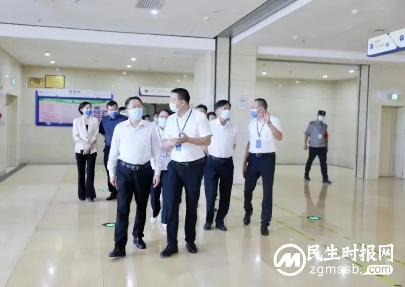 国家卫健委体制改革司司长许树强一行莅临湘潭县人民医院调研指导