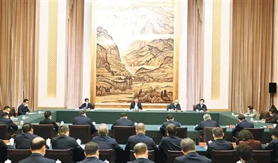 习近平在听取陕西省委和省政府工作汇报时强调 习近平在听取陕西省委和省政府工作汇报时强调