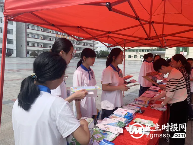 湘潭县疾控中心积极开展预防野生蘑菇中毒宣传