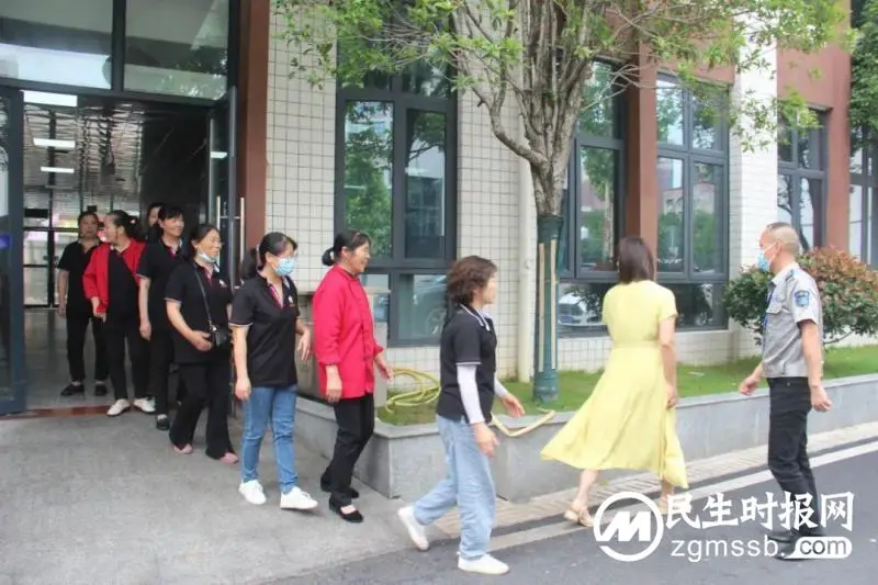 【卓越服务】湘潭县人民医院开展群体性食物中毒应急处置演练