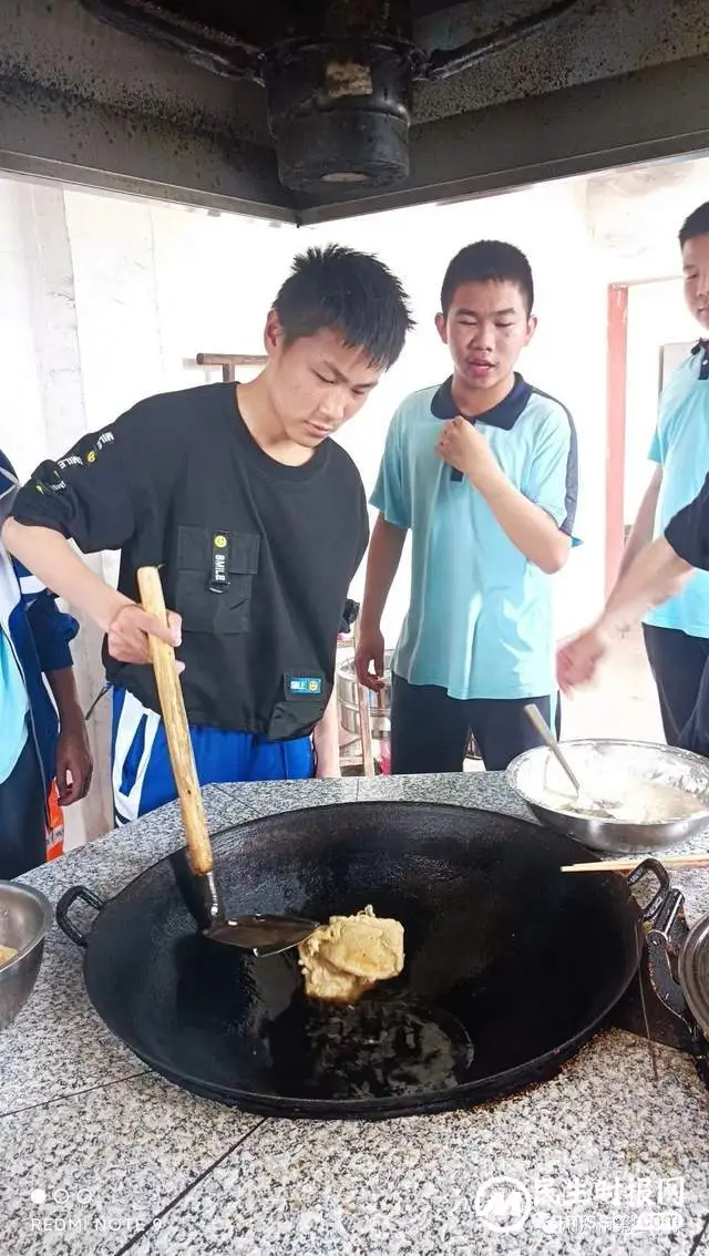 奔赴青春 向阳生长——湘潭市四中八年级研学活动