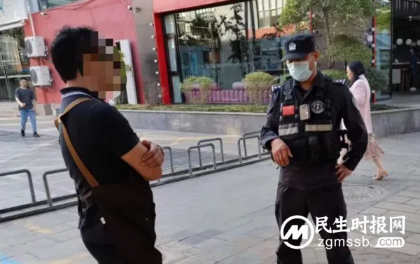 粗心学生遗失手机 特警机智“破案”寻回