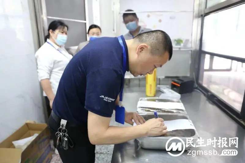 【卓越服务】湘潭县人民医院开展群体性食物中毒应急处置演练