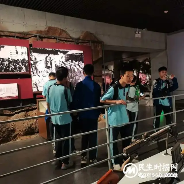 奔赴青春 向阳生长——湘潭市四中八年级研学活动