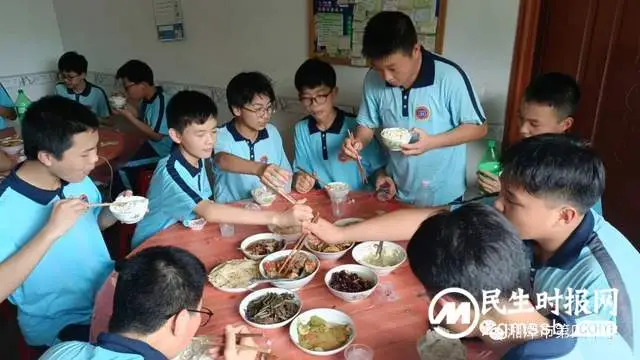 奔赴青春 向阳生长——湘潭市四中八年级研学活动