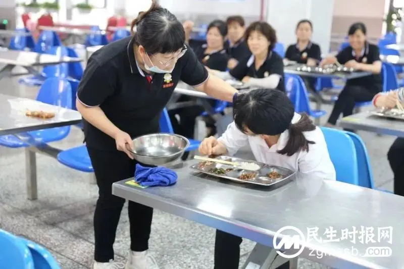 【卓越服务】湘潭县人民医院开展群体性食物中毒应急处置演练