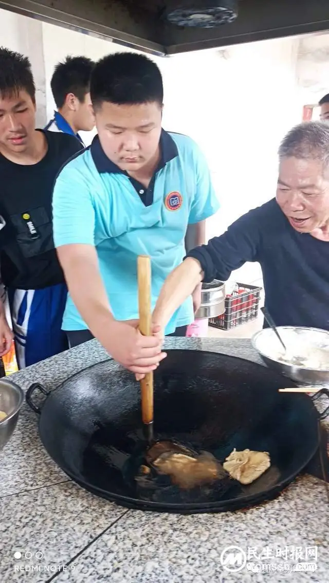 奔赴青春 向阳生长——湘潭市四中八年级研学活动