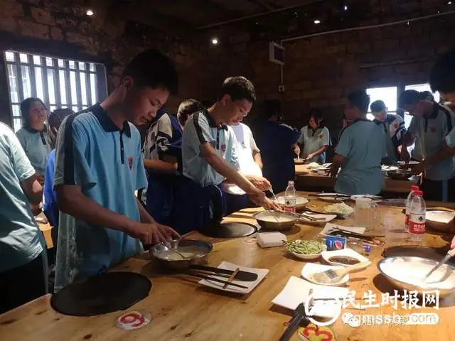 奔赴青春 向阳生长——湘潭市四中八年级研学活动