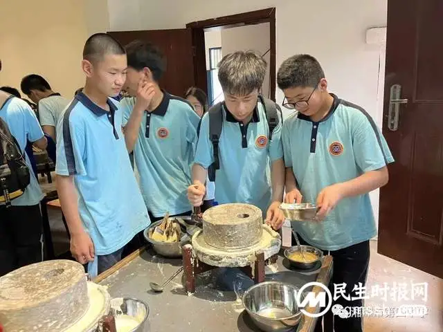 奔赴青春 向阳生长——湘潭市四中八年级研学活动