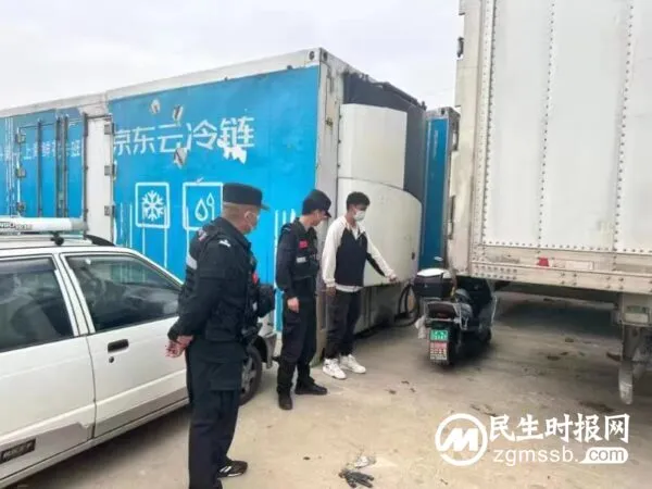 电动车挡道被挪走 民警找回“丢失”电动车